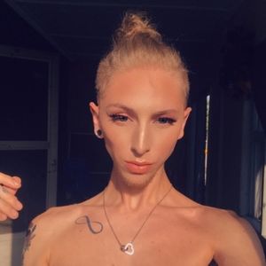 Meet your Posher, Devin